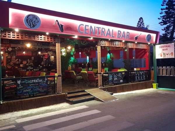Central Bar, Kato Gouves